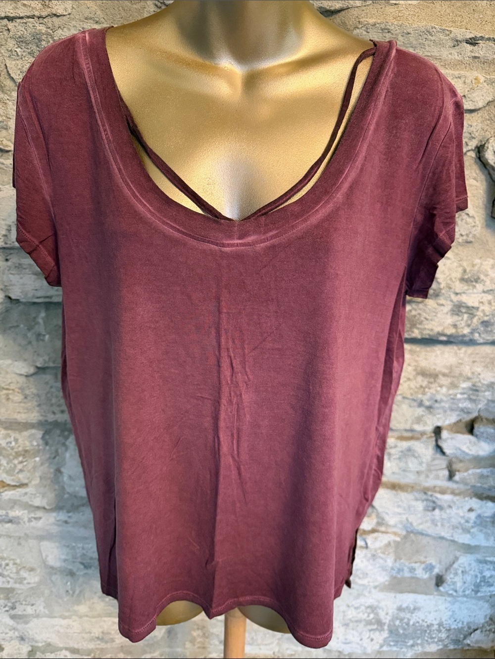 Scoop Neck Short Sleeve Tee